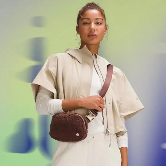 lululemon athletica | Bags | Lululemon Everywhere Belt Bag  display picture 1